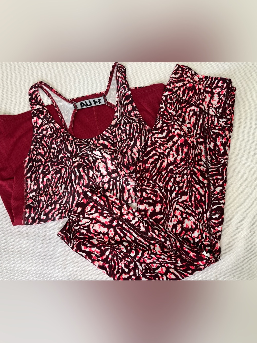 Under Armour Pink & Black Printed Women's Leggings & Tank Top Set